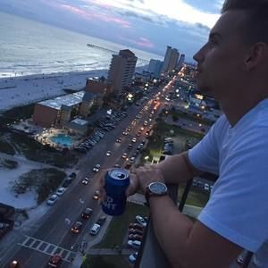 Meet your Posher, Aaron